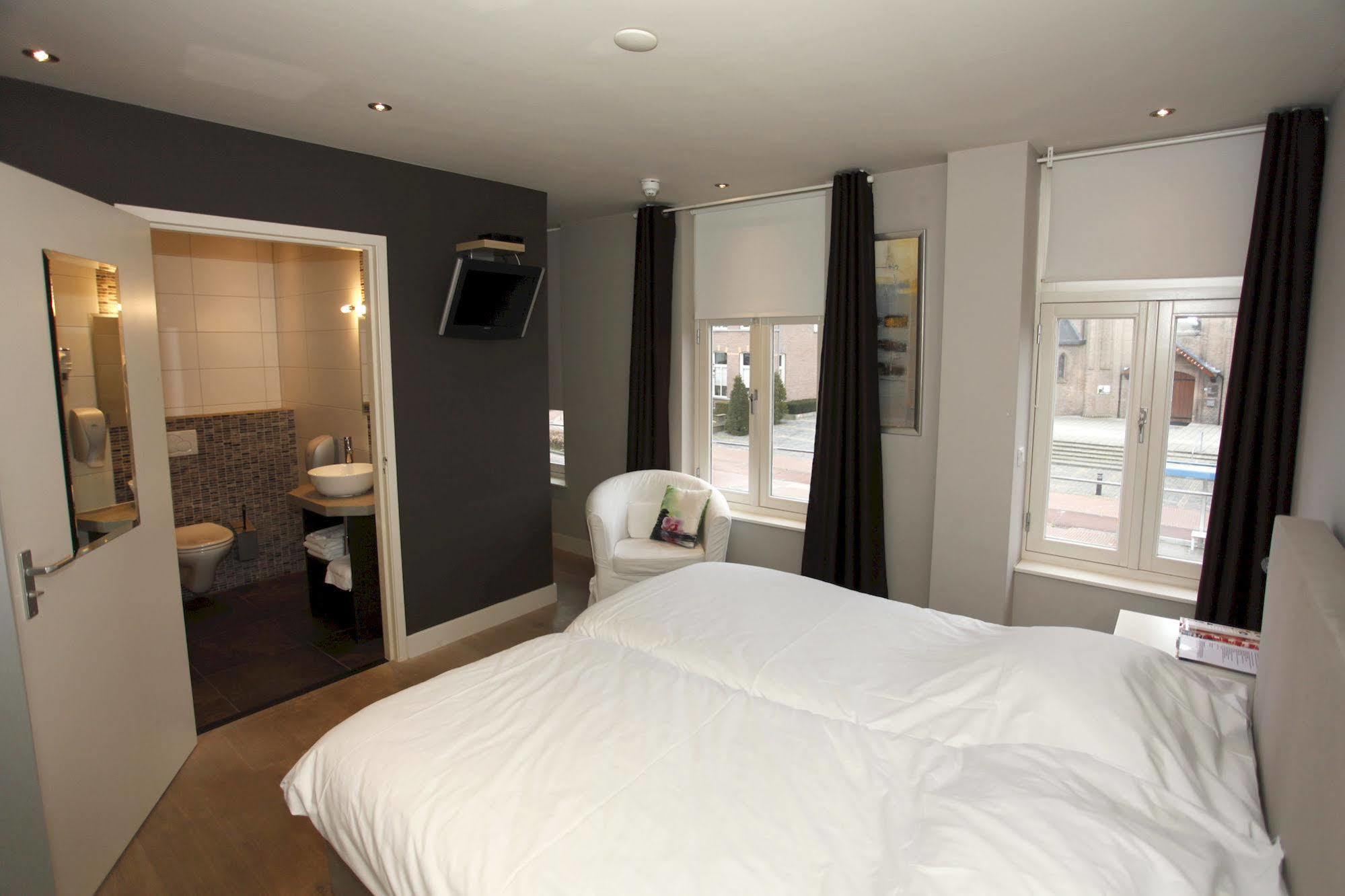 Lightotel Veldhoven Airport 외부 사진